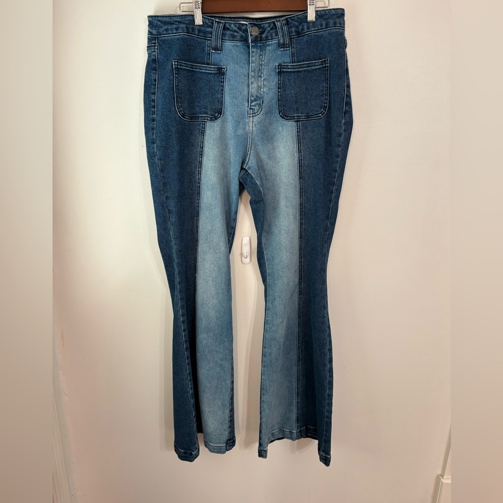 Cello Blue Contrast Flare Jeans NWOT Size 14